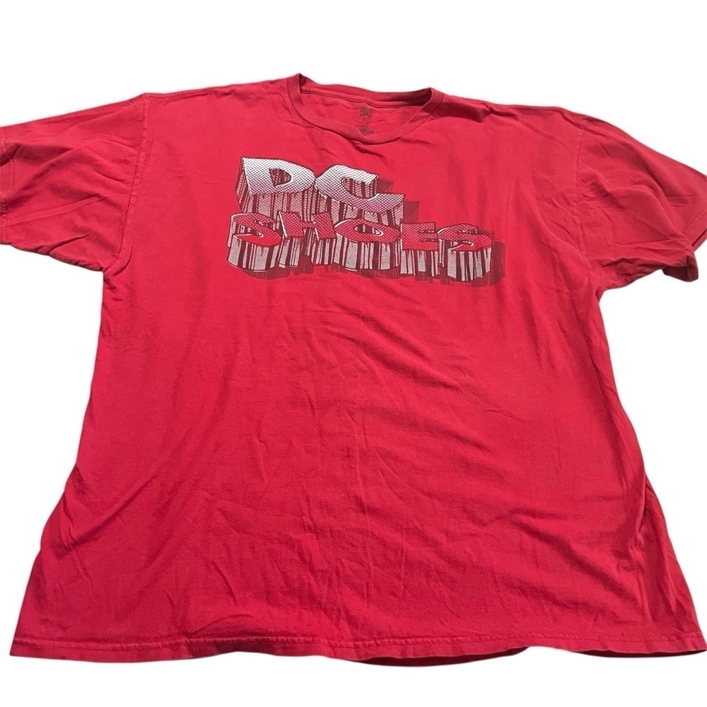 2000s DC Shoes Vibrant Red Tee Size XXL Spellout Graphic Y2K Skater Oversized
